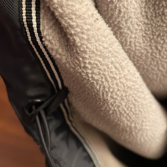 Nike Jacket - Picture 5 of 8